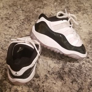 Nike Air Jordan 11 Retro Low TD 'Emerald'
Sz 4c